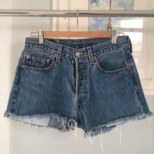 Vintage Levi’s Cutoff Shorts Size 29